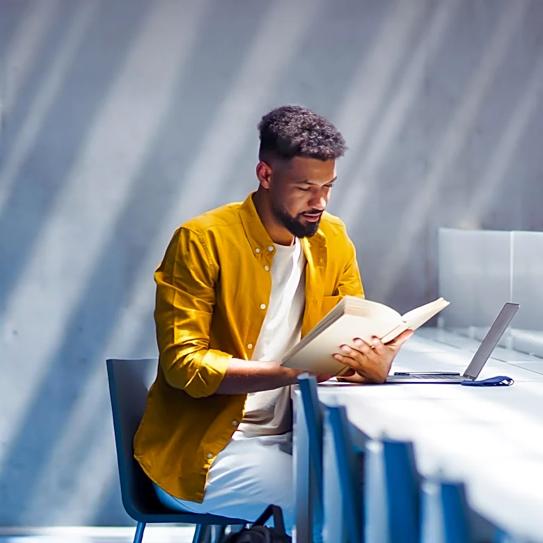 Students Reconsider Majors and Career Paths Due to AI Impact, CNBC Survey Reveals