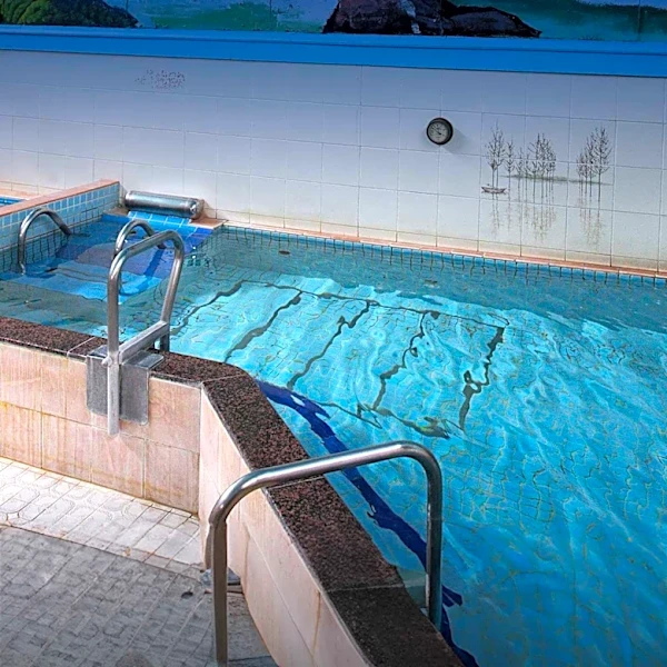 Drew and Ava Relocate Jack Brennan's Body After Discovery at Metro Court Pool