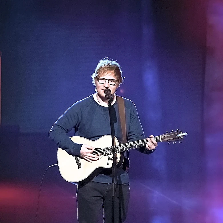 Ed Sheeran Dines at Smithtown Restaurant Ahead of MetLife Stadium Performances