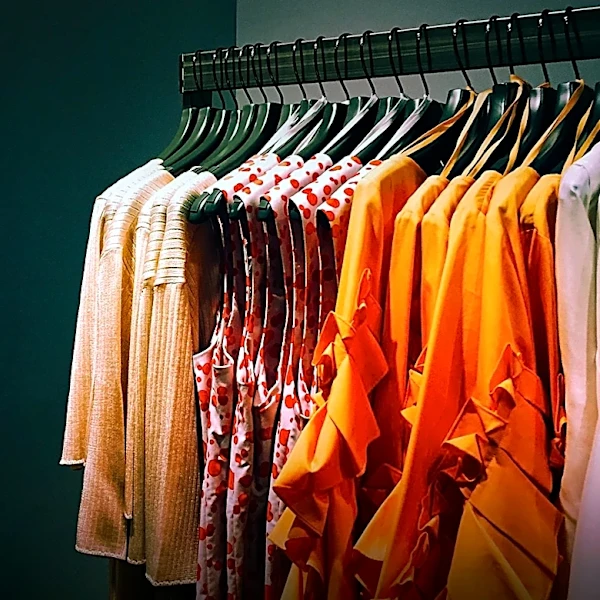 China Criticizes France's New 'Discriminatory' Fast-Fashion Law Targeting Asian E-commerce Platforms