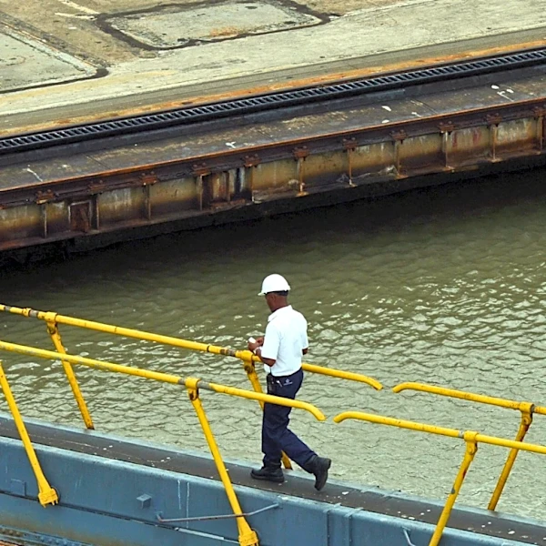 Estes Express Lines Seeks Dock Workers in Bangor, Maine Amidst Hiring Push
