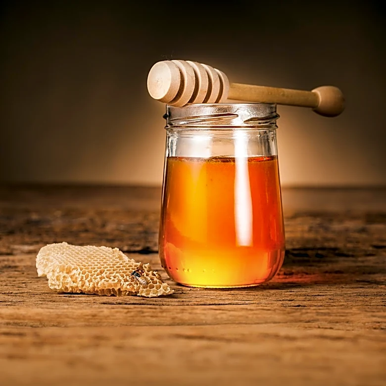 U.S. Honey Production Reflects Annual Environmental Shifts, Influencing Rosh Hashanah Traditions