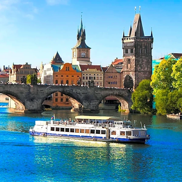 VIVA Cruises Launches 'End of Summer Cruises Await' Campaign Featuring European River Itineraries