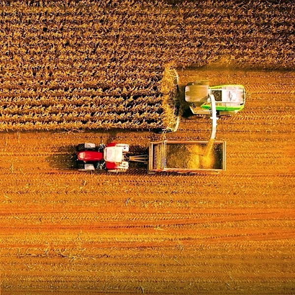 Hutson, Inc. Seeks Agricultural Equipment Technicians in Olmsted, IL with Competitive Compensation
