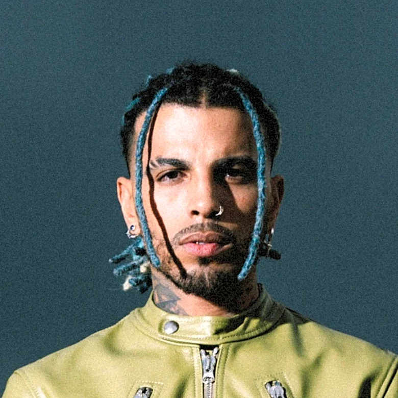 Rauw Alejandro Showcases Evolving Sound and Theatrical Performance at Forest Hills Stadium