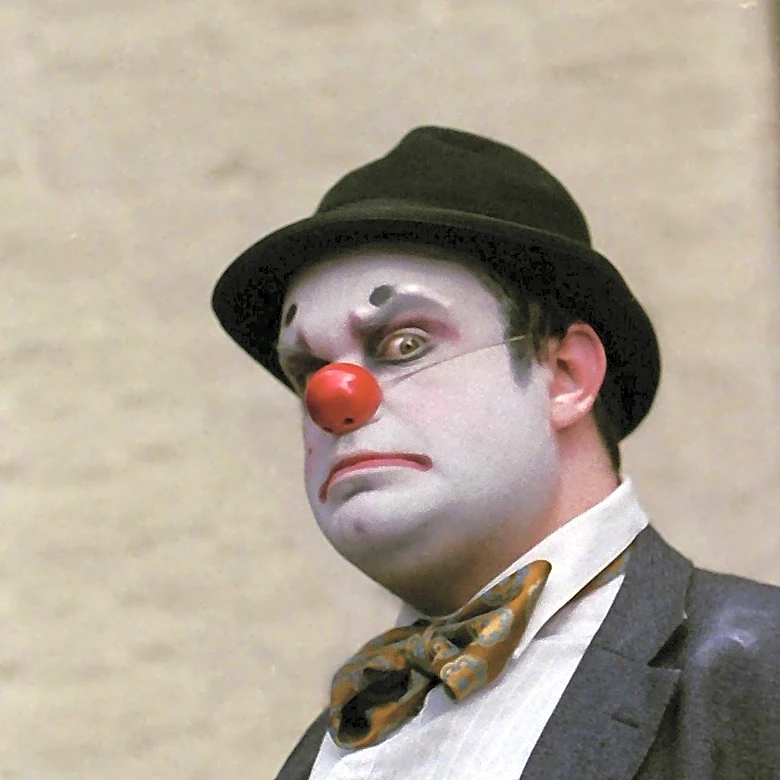 Former Crime Reporter John Simpson Transitions to Clown School