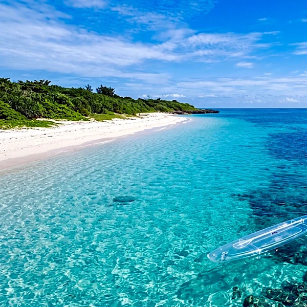 Miyakojima Tour Offers Clear SUP Experience with Drone Photography, Enhancing Tourist Engagement