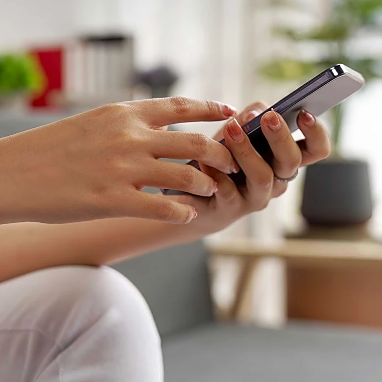 Reformed Journal Explores Impact of Digital Devices on Human Connection and Well-being