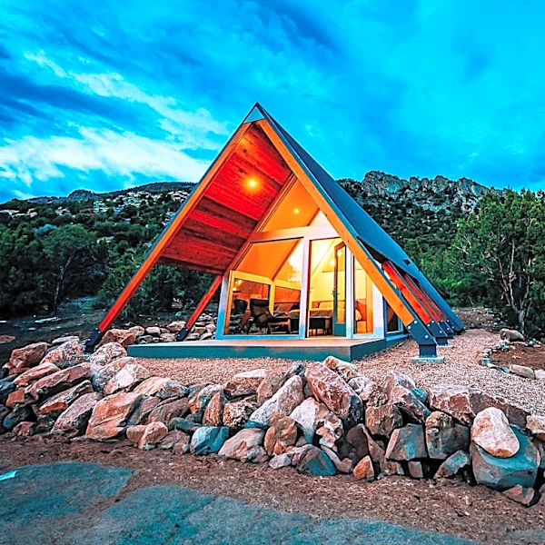Cabin Architecture Redefines Living, Blending Refuge with Modern Design
