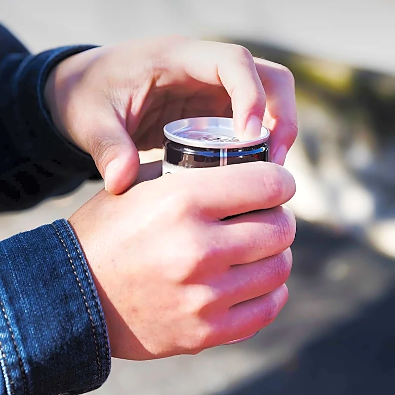 Suwada Introduces First Pour Bottle Opener with Magnetic Cap Catch