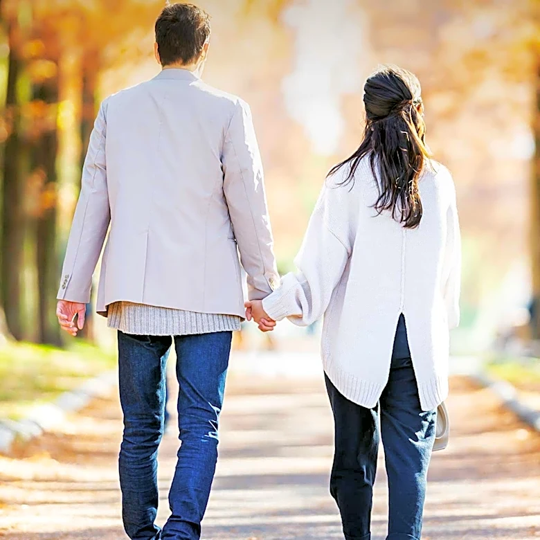 Past Experiences Influence Adult Relationship Patterns, Therapy Offers Path to Revision