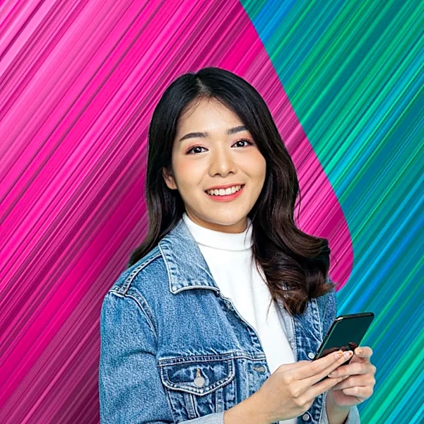 TikTok Star Vivian Tu Launches AI Finance App 'Ask Dolly' to Provide Personalized Financial Advice