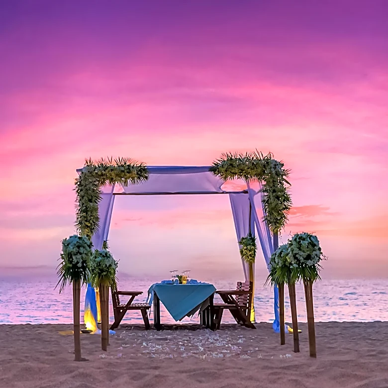 Airbnbs Emerge as Preferred Choice for Romantic Getaways, Offering Privacy and Intimacy