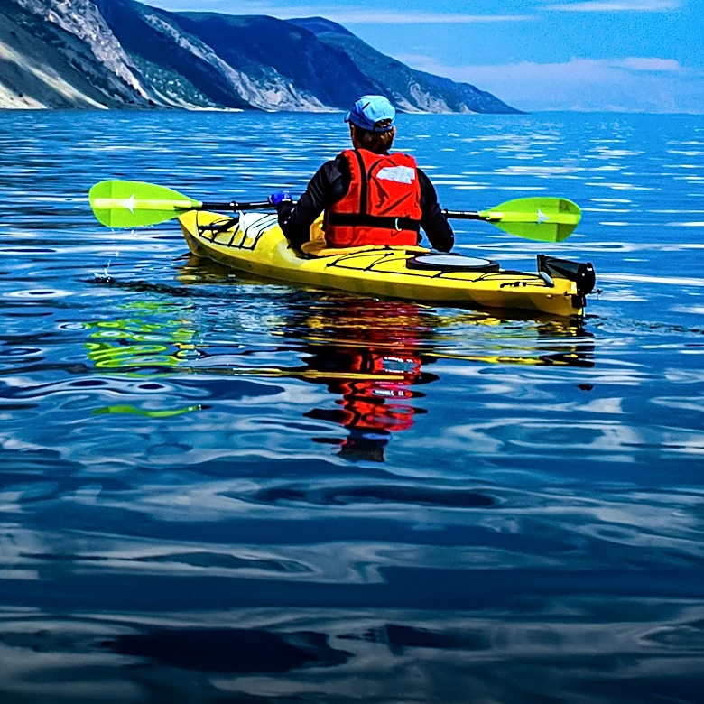 Descanso Beach Ocean Sports Offers Stand-Up Paddleboard and Kayak Rentals on Catalina Island