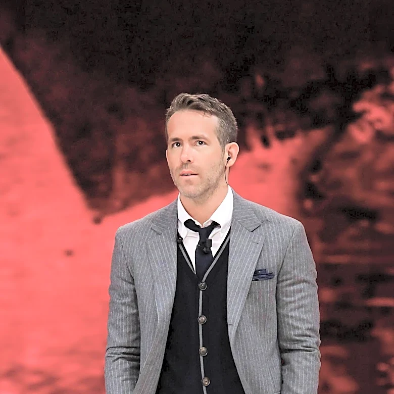 Ryan Reynolds Attributes 'Motormouth' Delivery to Childhood Obsession with 'Saturday Night Live'