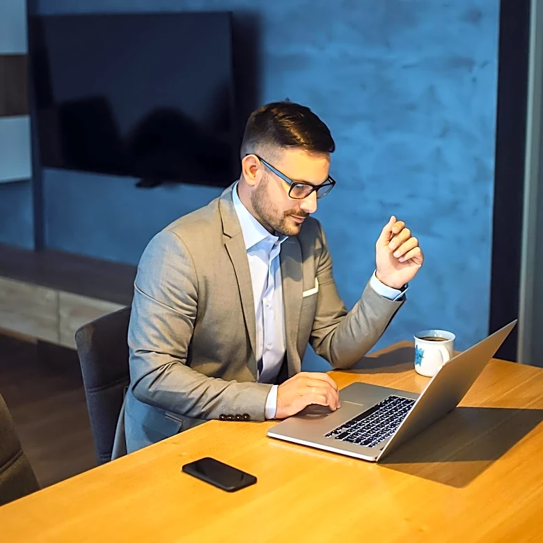 Understanding Business Revenue: Calculation, Drivers, and Impact on Profitability
