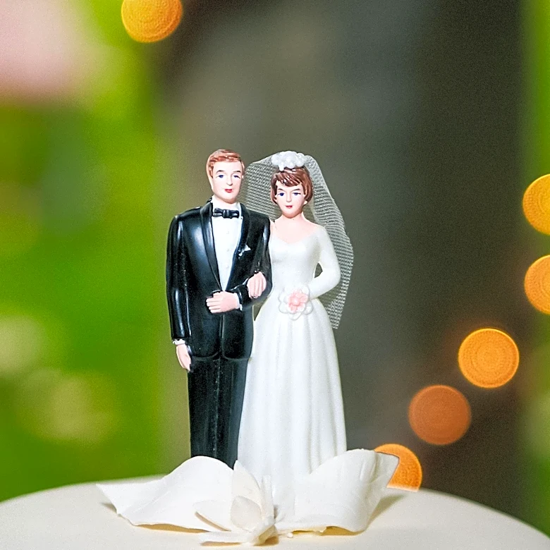NYC Bakery Owners Battle in Court Over Crumbling Business Amid Divorce Proceedings