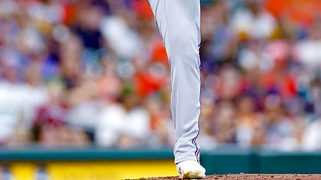 Rangers' Robert Garcia Earns Win Against Diamondbacks with Scoreless Fifth Inning