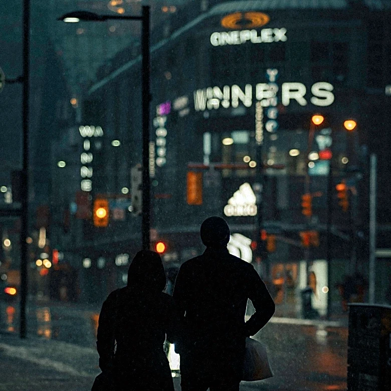 Summit Entertainment Distributed Neo-Noir Thriller 'Bound' in 1996