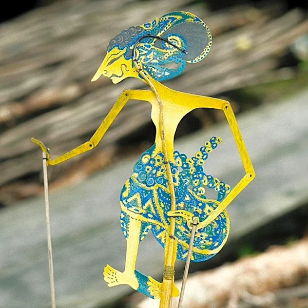 Kelantan Teenager Gains Recognition for Traditional Wayang Kulit Puppet Craftsmanship
