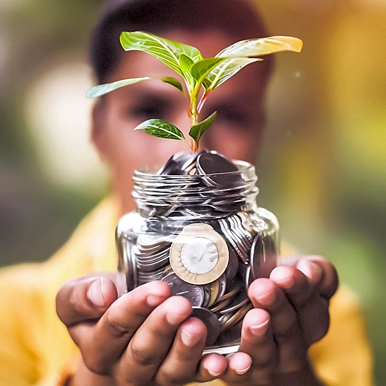 Corient Private Wealth LP Reduces Stake in Jones Lang LaSalle Amidst Institutional Investor Activity