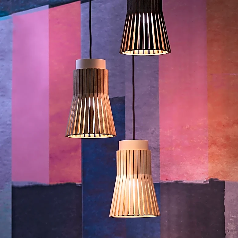 Statement Lighting: Wooden Pendant Lights and Innovative Designs Transform Interior Spaces