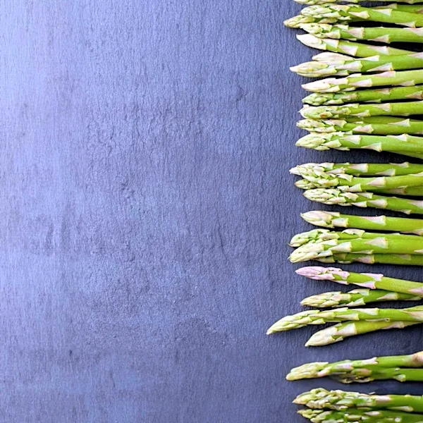 Foraging Wild Asparagus Offers Nutrient-Dense, Low-Carb Vegetable Option