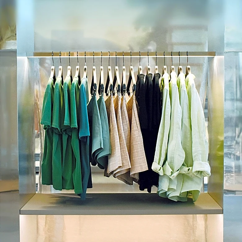 Farfetch's Luxclusif Leads Global Luxury Resale Market with Advanced Technology