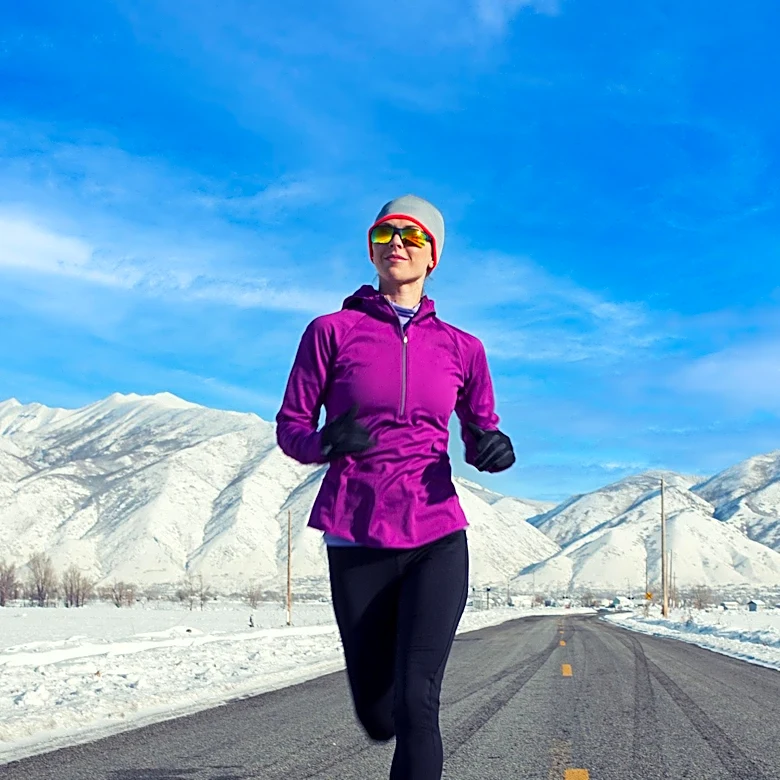 Experts Advise on Safe Cold Weather Running Practices to Prevent Injury and Dehydration