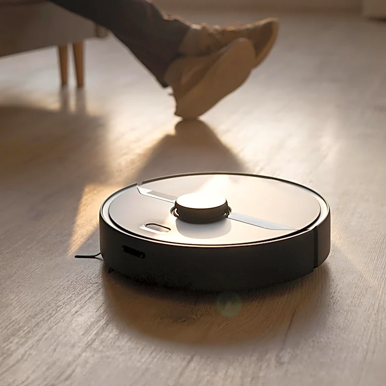 Roborock Saros Z70 Robot Vacuum Features Mechanical Arm for Obstacle Removal, Targeting Early Adopters