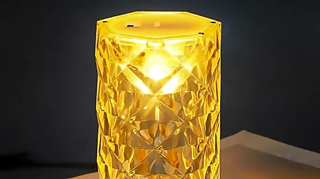 Walmart Offers Affordable Vintage-Inspired Scalloped Crystal Table Lamp