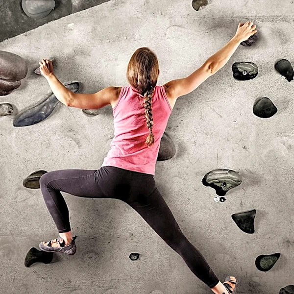 Bouldering Poses Significant Injury Risks Despite Safety Measures, Requires Acknowledgment of Dangers