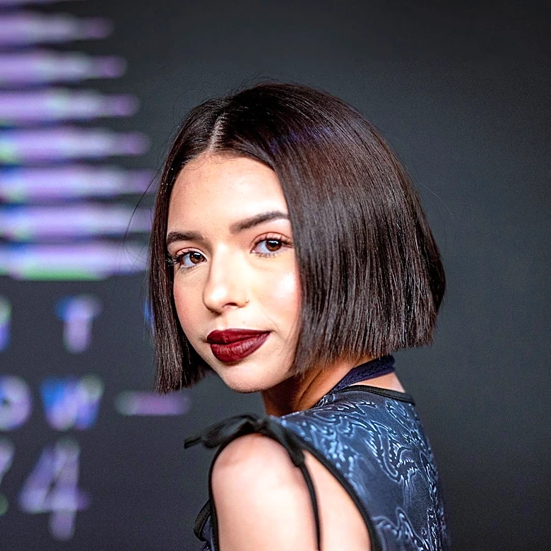 The 'Butterfly Bob' Haircut Gains Popularity as a Versatile Style