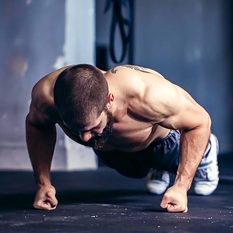Strength and Conditioning Coach Mark Harris Advocates for Bodyweight Training to Build Shoulder Muscle