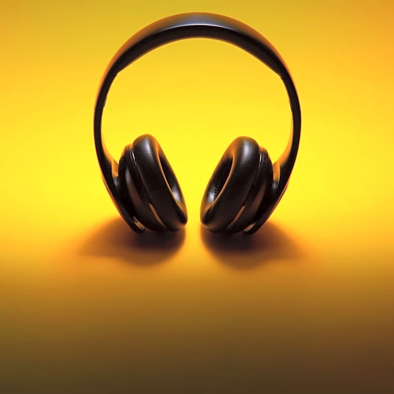 Kendall Jenner Stars in Beats 360 Campaign for Customizable Headphones Launch