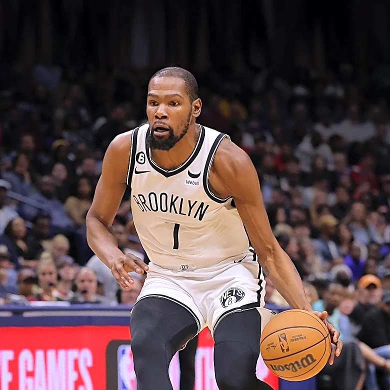 Viral Social Media Post Falsely Claims Kevin Durant Came Out as 'Gay'