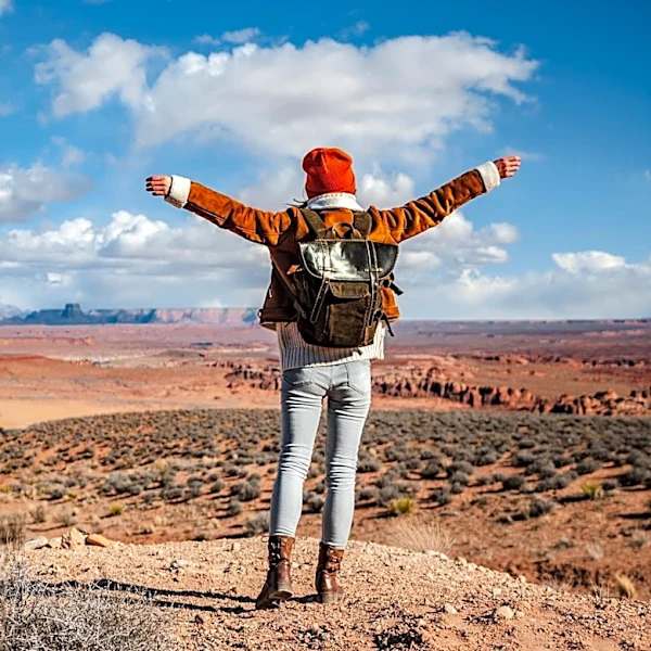 Backpacking Culture Emphasizes Freedom, Community, and Personal Growth Amidst Challenges of Loneliness