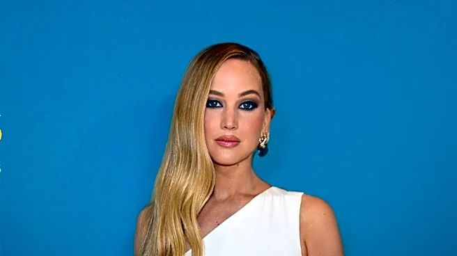 Jennifer Lawrence Spotted in UGG Boots, Signaling Autumn Fashion Trend