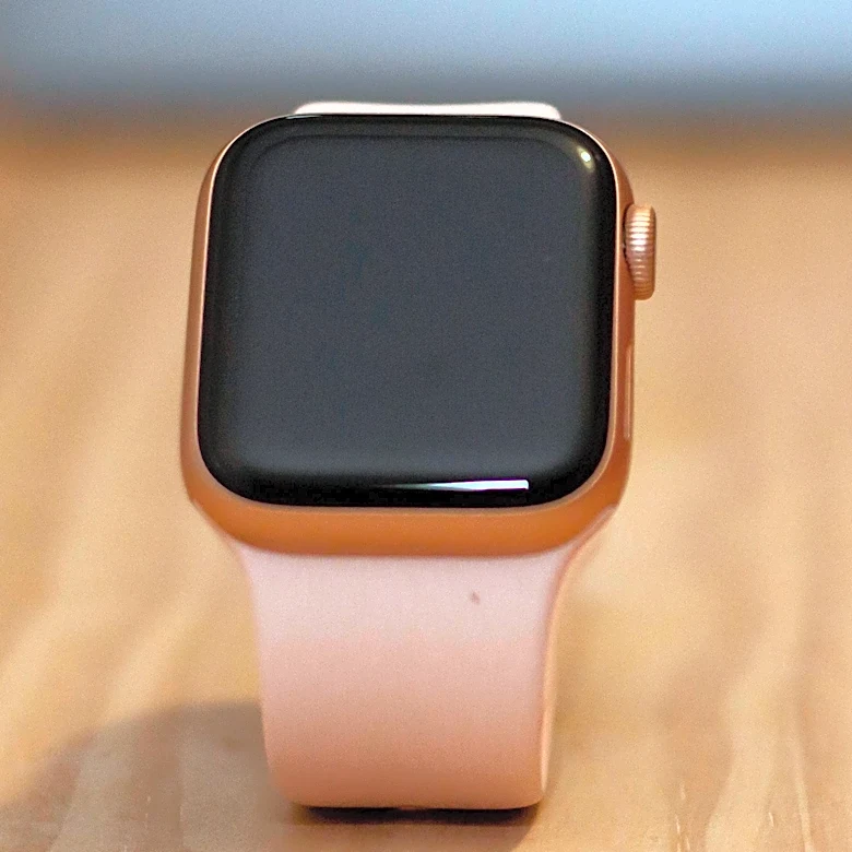 Apple Reportedly Explores Screenless Fitness Tracker to Compete with WHOOP