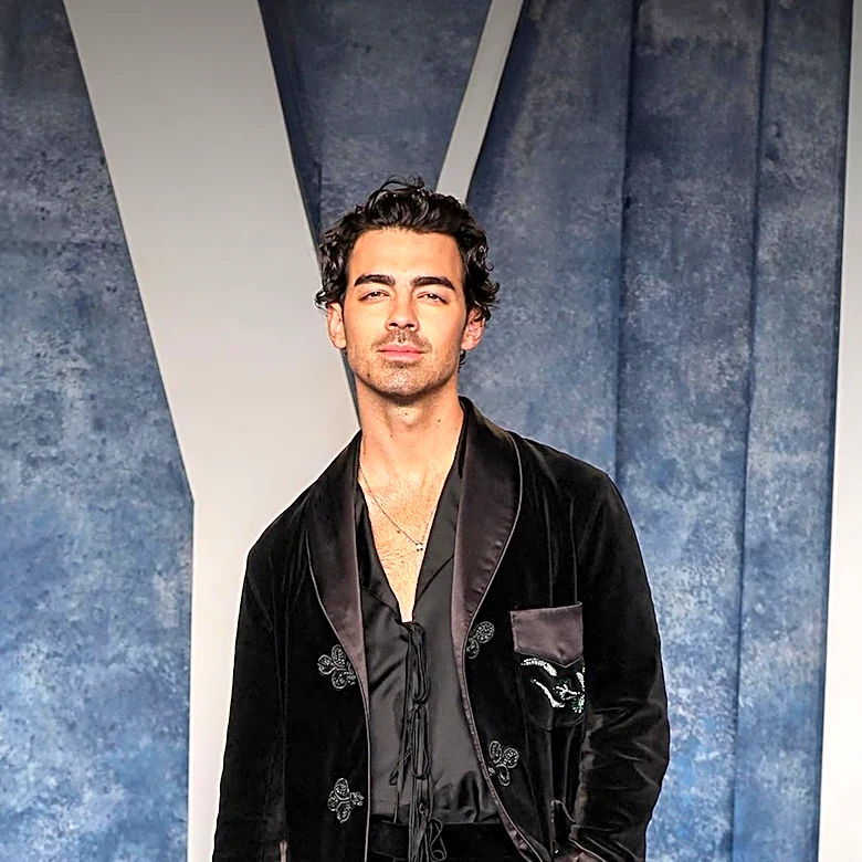 Joe Jonas Recounts 'Terrifying' Yacht Accident in Italy