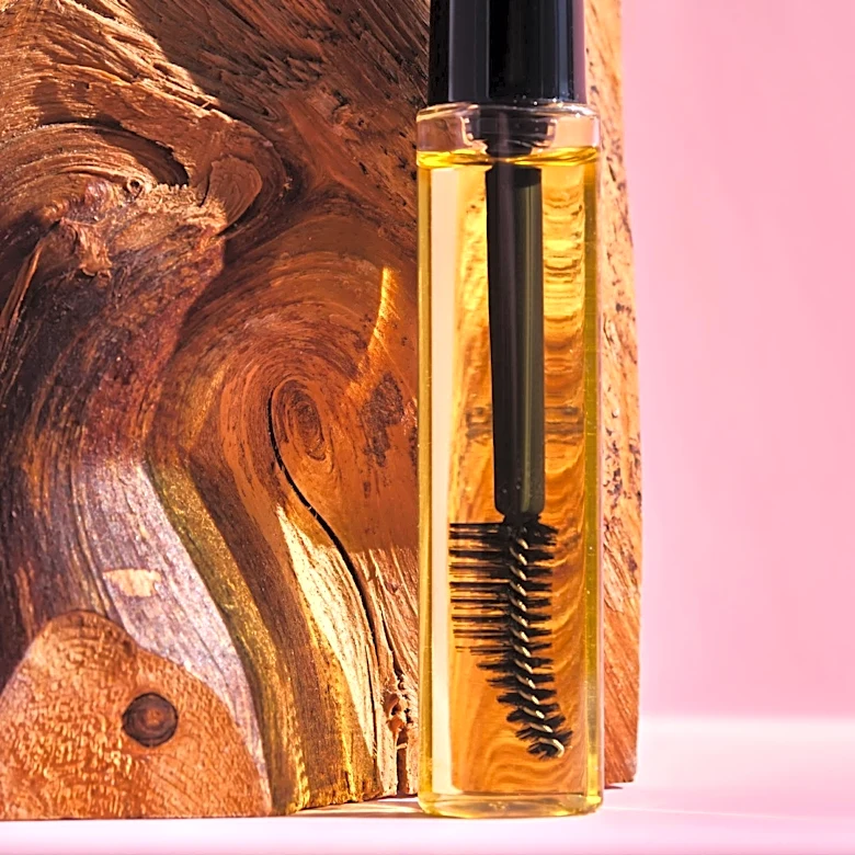 Cécred Introduces New Restoring Lash Brow Builder for Thinning Hair