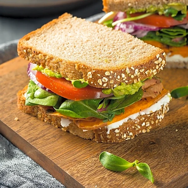 Panera Bread's Avocado, Egg White, and Spinach Sandwich Tops Consumer Reports' Fast Food Breakfast Ranking