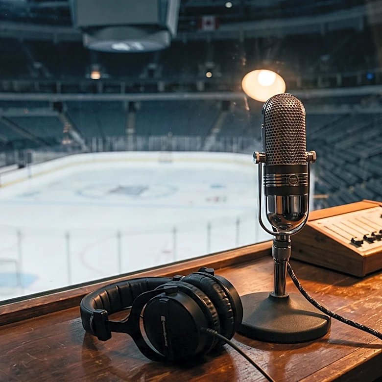 Tim Hennessy to Return for 47th and Final Season as UND Hockey Radio Broadcaster