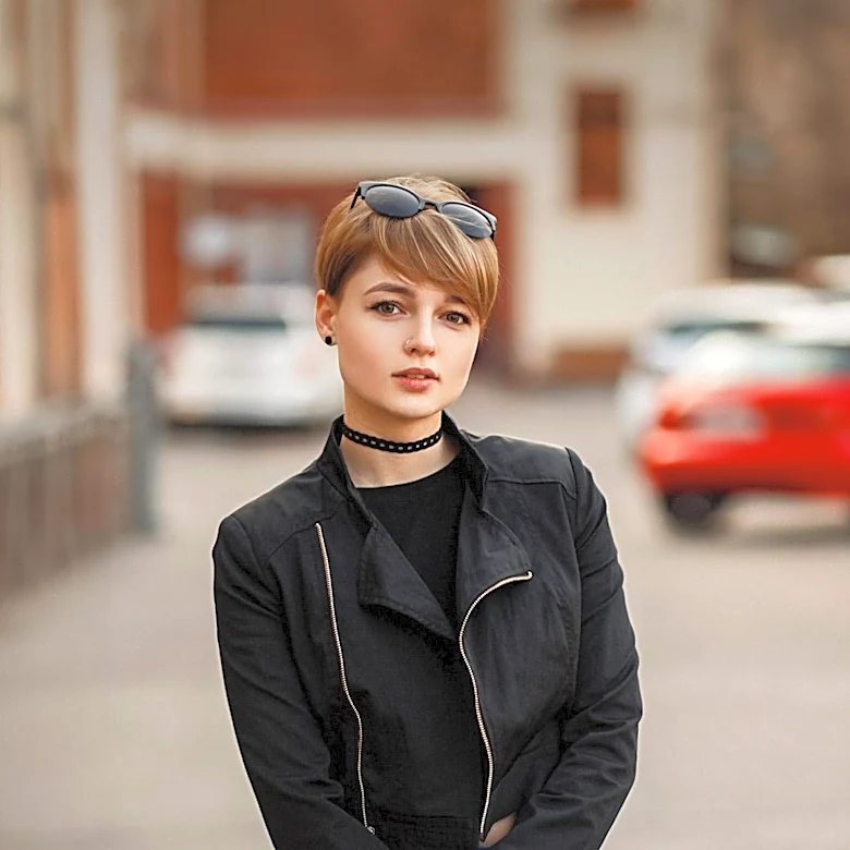French-Girl Haircuts Re-Emerge as a Dominant Trend in U.S. Fashion and Beauty