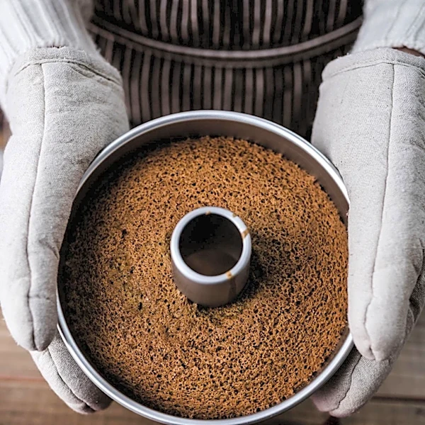 Duncan Hines Butter Golden Mix Serves as Base for Classic Southern Sock-It-To-Me Cake