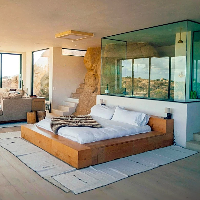 Sarah Paulson Transforms Malibu Surf Shack into Chic Retreat