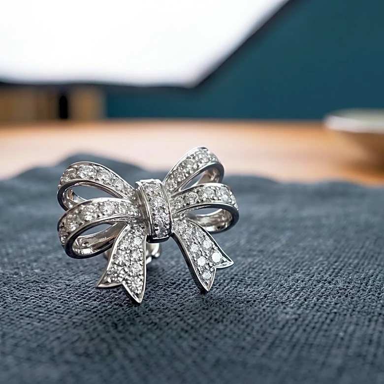 National Jeweler Highlights Bridal Blind Spot in Holiday Marketing and Announces New CEO for The Diamond Collective
