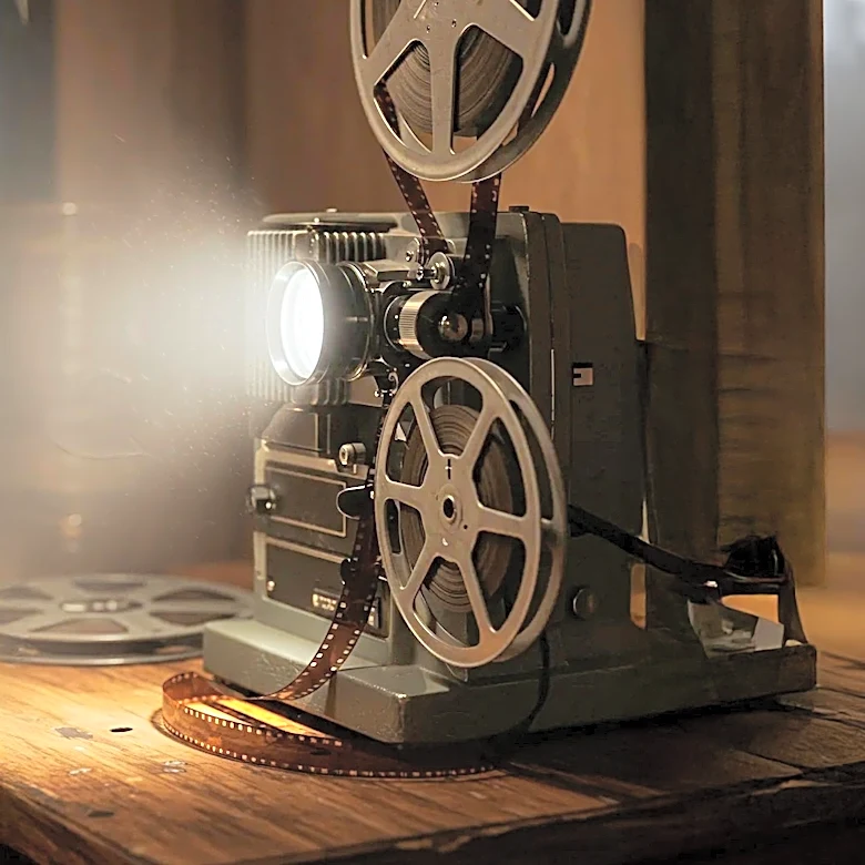 Lasse Hallström Directed Romantic Drama 'Chocolat' Set in 1950s France