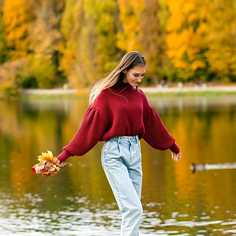 Opinion Piece Declares Fall as the Superior Season, Citing Aesthetic and Emotional Benefits