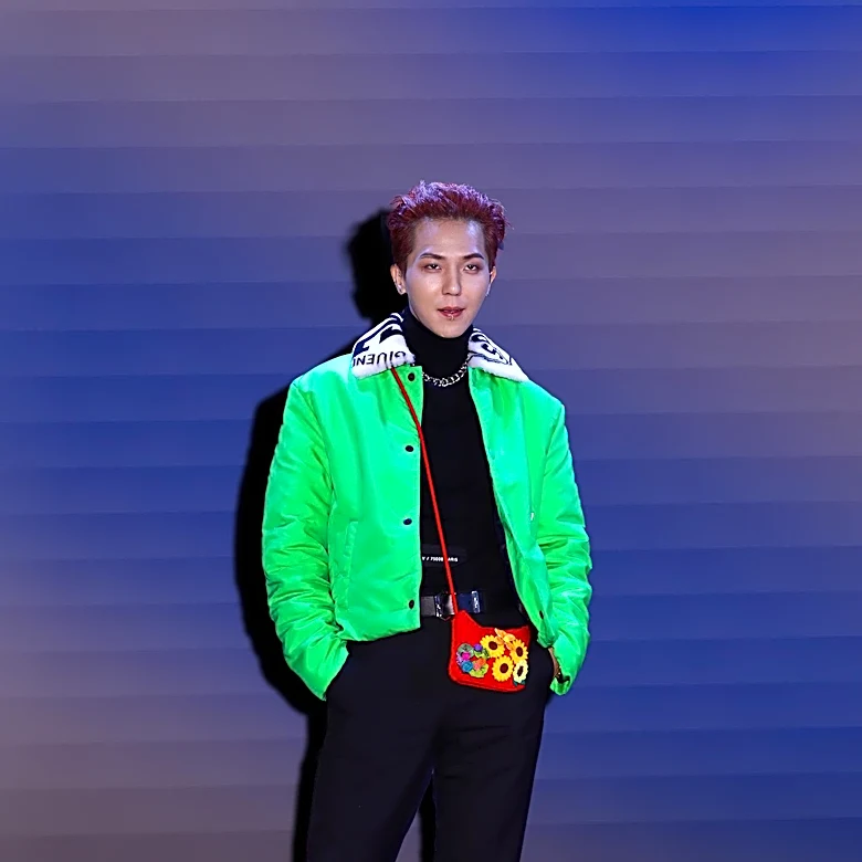 Singer Yang Jun-il Showcases Bold Fashion in Recent Update
